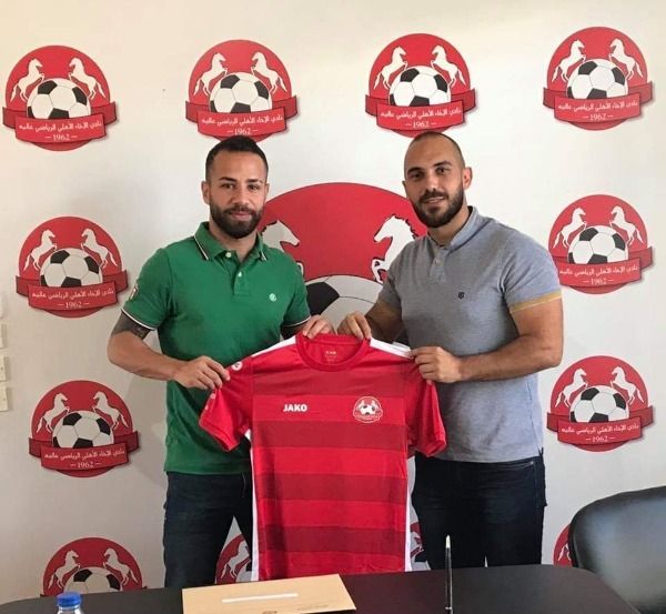 من تقديم اللاعب 