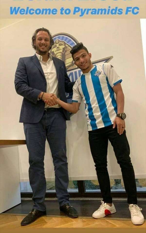 من تقديم اللاعب