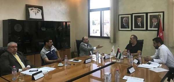 من الاجتماع