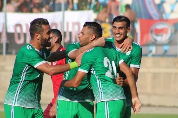 لاعبو الأنصار