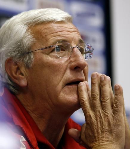 2010-06-21t124847z_01_sre108_rtridsp_3_soccer-world_reuters