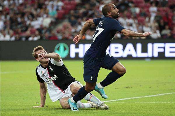 ماتياس دي ليخت