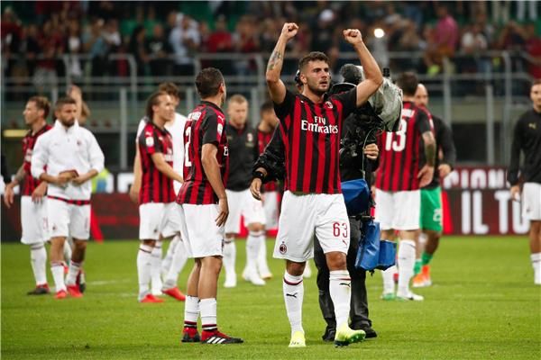 لاعبو ميلان