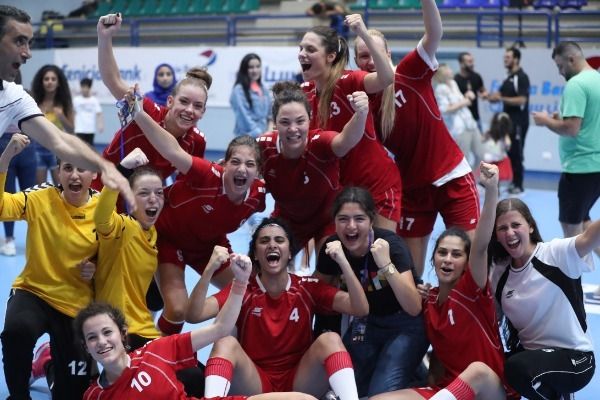 شابات لبنان 