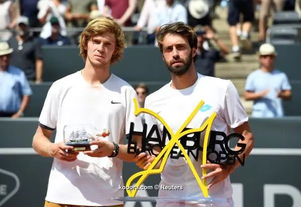?i=reuters%2f2019-07-28%2f2019-07-28t124434z_819566582_rc1bb1a19910_rtrmadp_3_tennis-hamburg_reuters