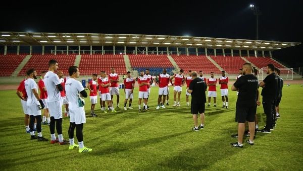 المنتخب الفلسطيني خلال المران