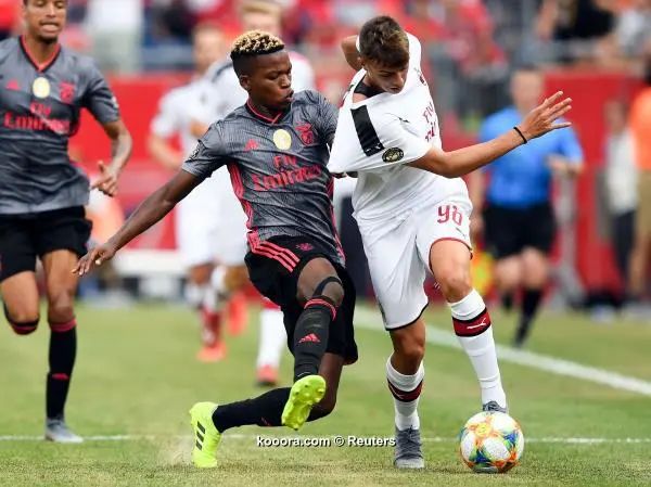 ?i=reuters%2f2019-07-28%2f2019-07-28t212537z_1131215149_nocid_rtrmadp_3_soccer-international-champions-cup-ac-milan-at-benfica_reuters