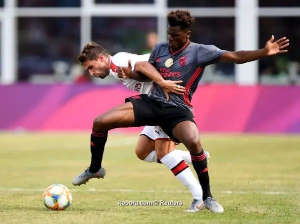 ?i=reuters%2f2019-07-28%2f2019-07-28t213610z_1129387761_nocid_rtrmadp_3_soccer-international-champions-cup-ac-milan-at-benfica_reuters