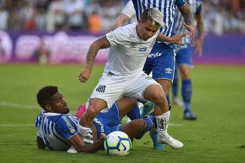 جانب من لقاء سانتوس وآفاي