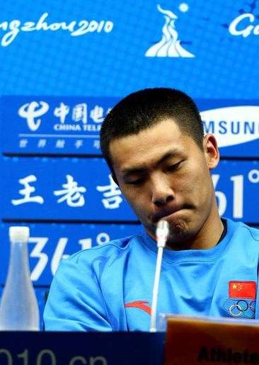 وانغ دالي يقدم إعتذاره العلني للجماهير الصينية بسبب مدونته الإلكترونية