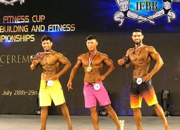 جانب من تتويج لاعبي الأردن