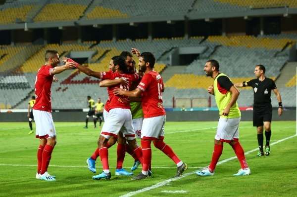 لاعبو الأهلي