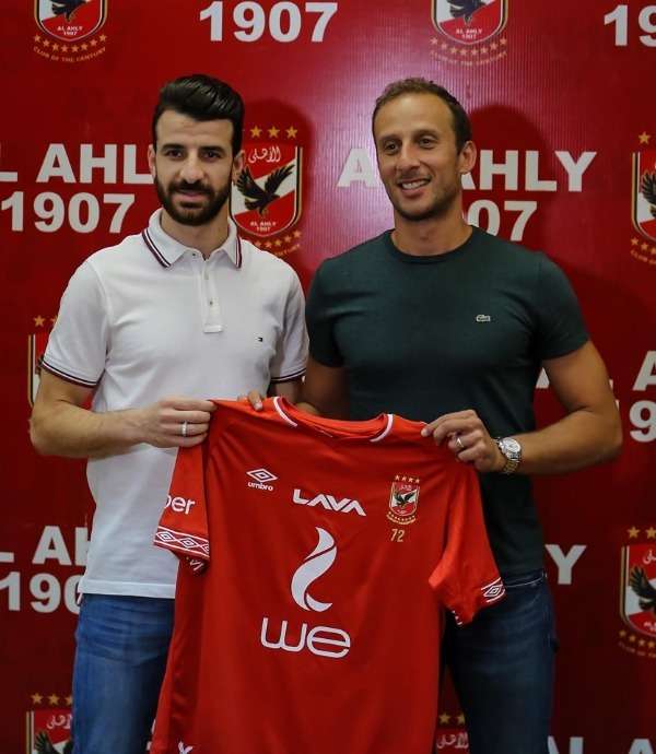 من تقديم اللاعب