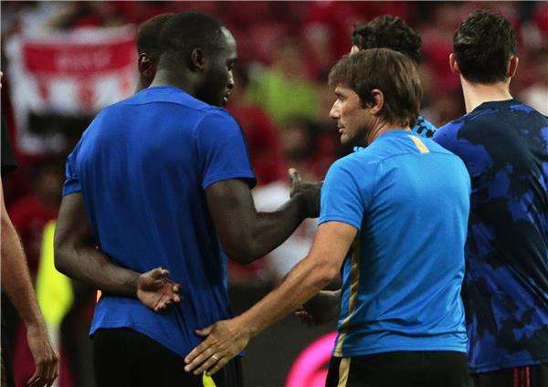 لوكاكو وكونتي