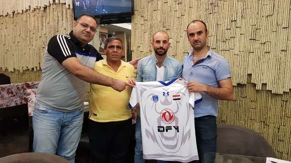 من تقديم اللاعب