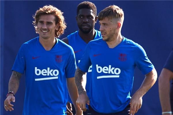 لاعبو برشلونة