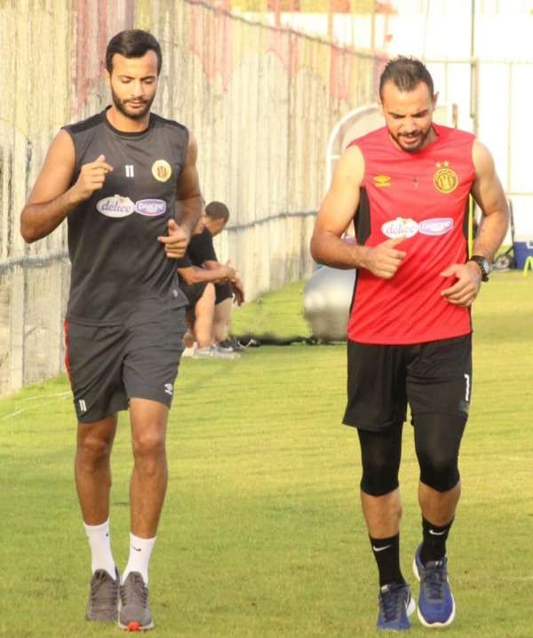 بن شريفية والخنيسي في تدريبات اليوم