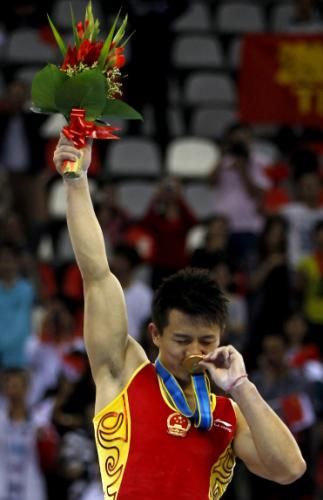 2010-11-16t151959z_01_zul248_rtridsp_3_games-asian_reuters