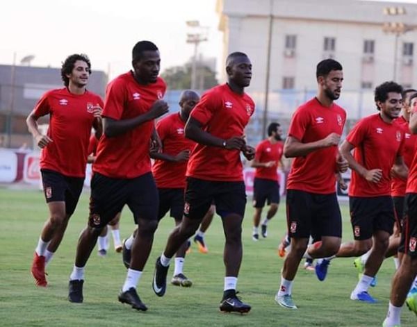 لاعبو الأهلي