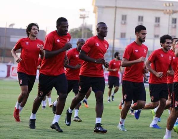 لاعبو الأهلي