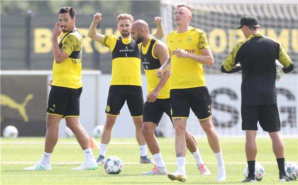 هوميلز مع دورتموند