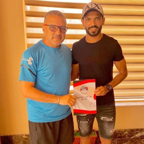 من توقيع العقد