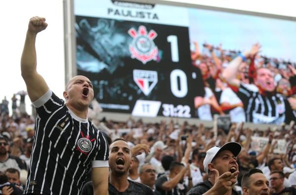 2019-04-21t224537z_628020349_rc1888aa3d20_rtrmadp_3_soccer-brazil-cht-sao_reuters