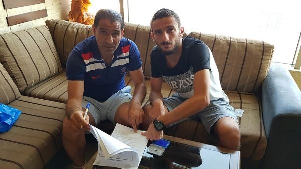 من توقيع العقد