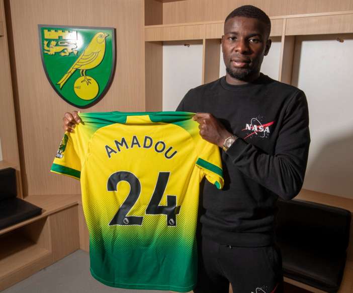 من تقديم اللاعب