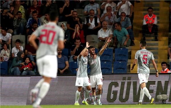 لاعبو أولمبياكوس 