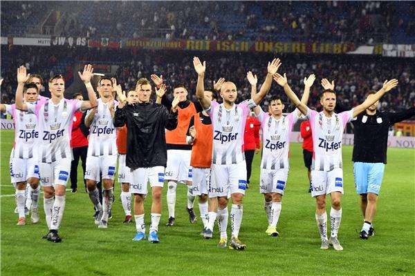 لاعبو لاسك لينز