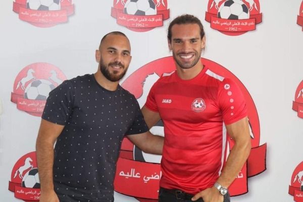 من تقديم اللاعب