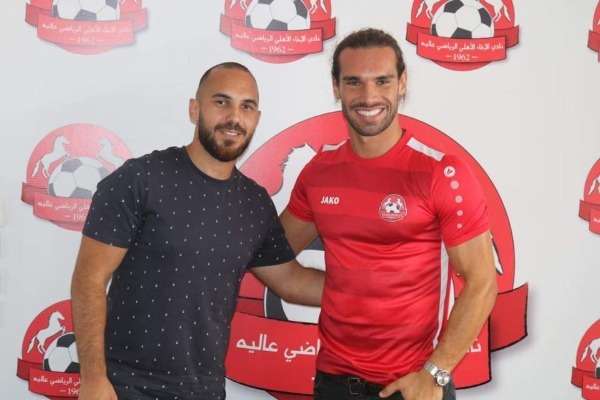 من تقديم اللاعب