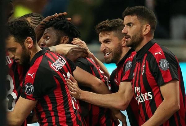 لاعبو ميلان