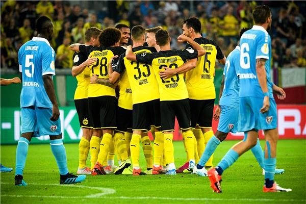 فرحة لاعبي دورتموند 