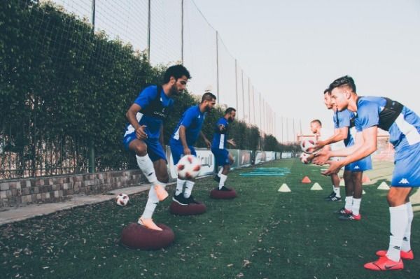 لاعبو بيراميدز 