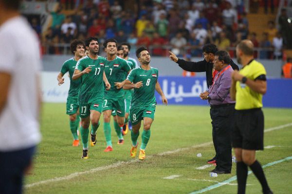 احتفال لاعبي العراق