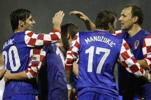 2010-11-17t191726z_01_nso11_rtridsp_3_soccer-euro_reuters