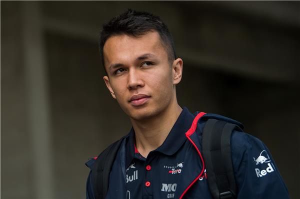  ألكسندر ألبون