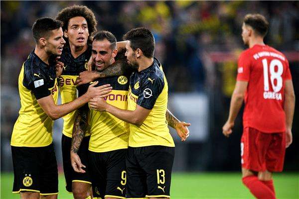 احتفال لاعبي دورتموند