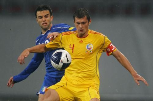 2010-11-17t200936z_01_dom02_rtridsp_3_soccer-friendly_reuters