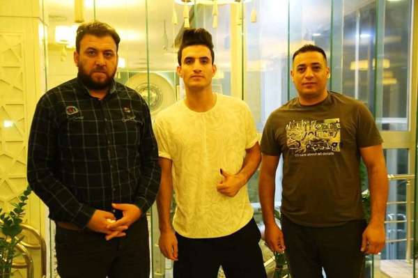 اللاعبون الثلاثة 