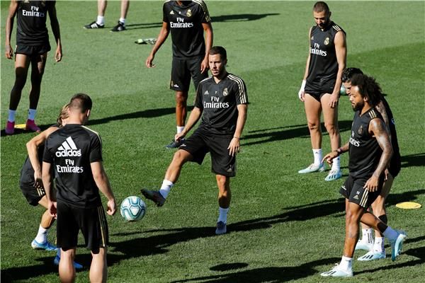 لاعبو ريال مدريد 