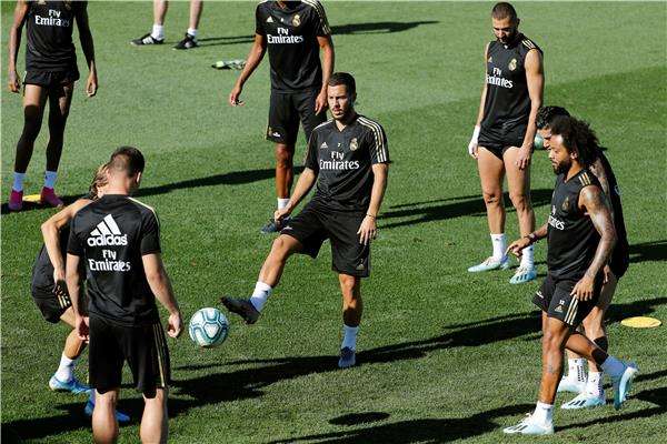 لاعبو ريال مدريد 