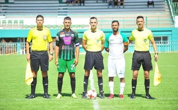 قبل بداية اللقاء