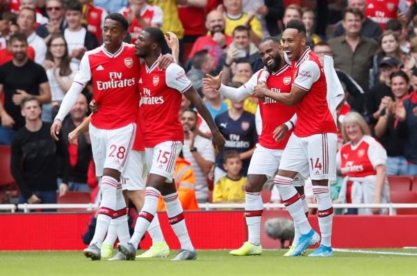 لاعبو اَرسنال