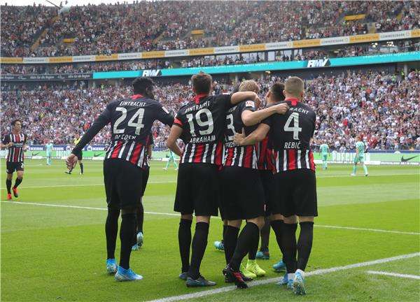 لاعبو آينتراخت فرانكورت