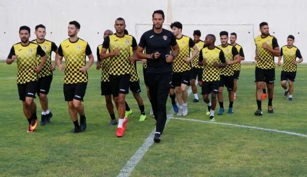 جانب من تدريبات النشامى