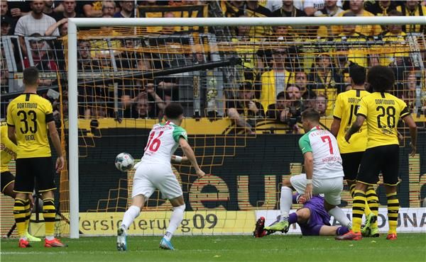 من مواجهة دورتموند وأجسبورج