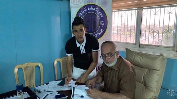 زامل خلال التوقيع